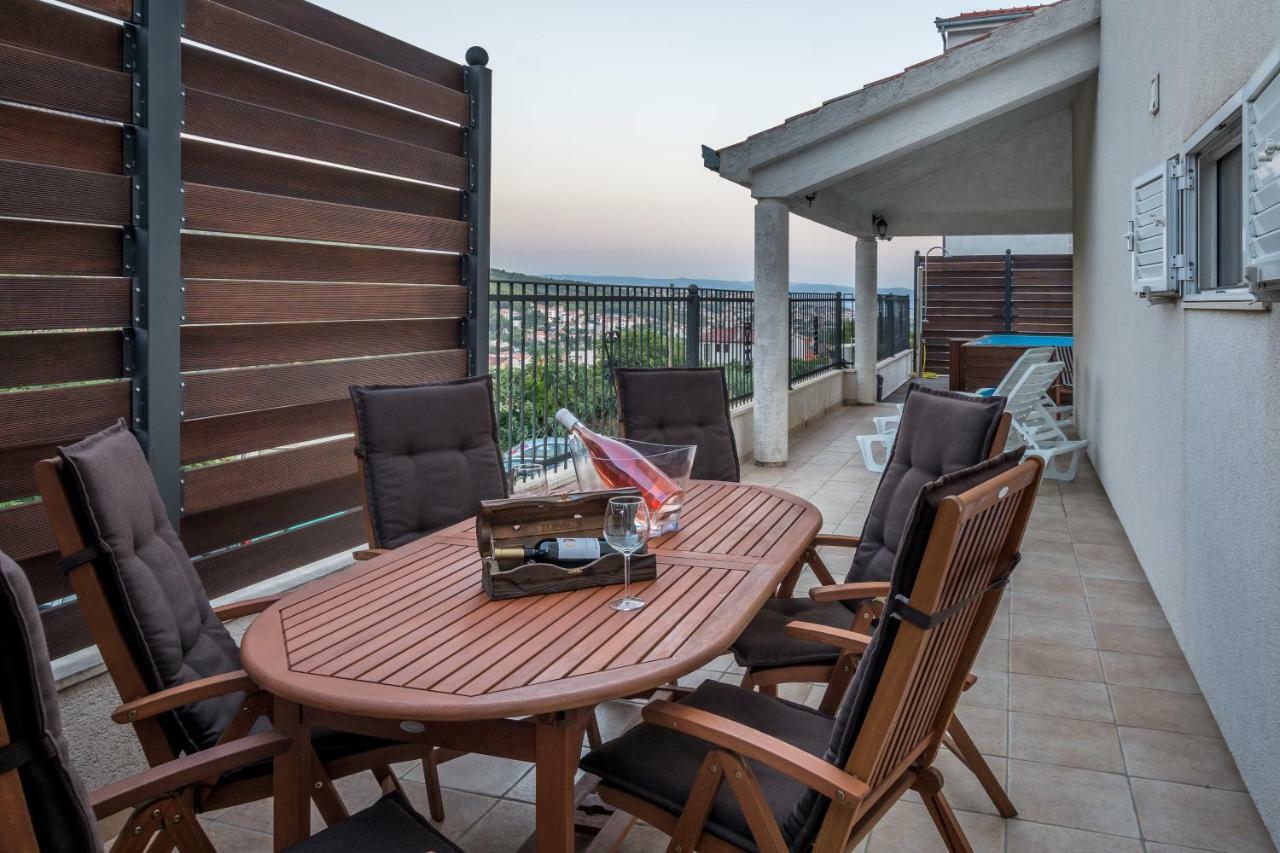 Holiday Home Harmony Žrnovnica 外观 照片