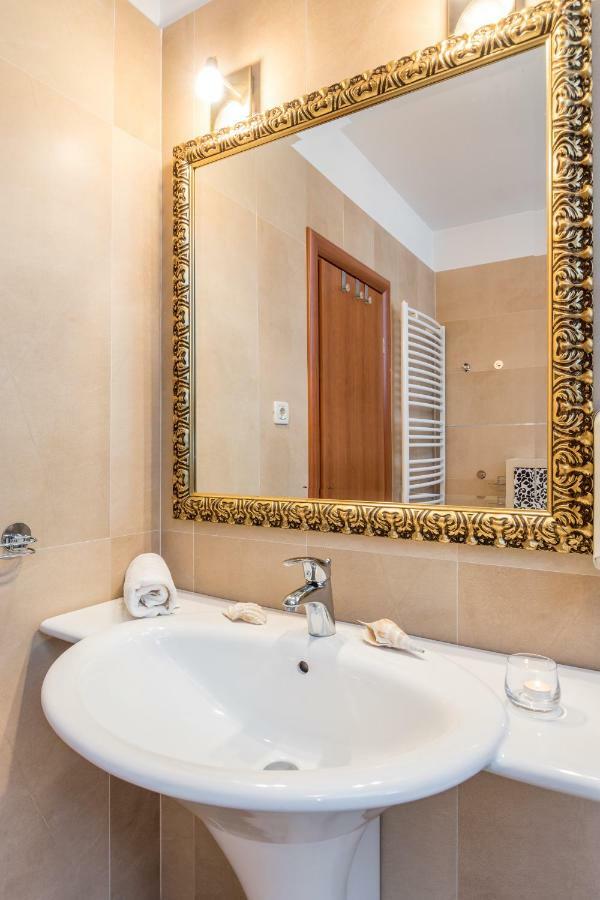 Holiday Home Harmony Žrnovnica 外观 照片